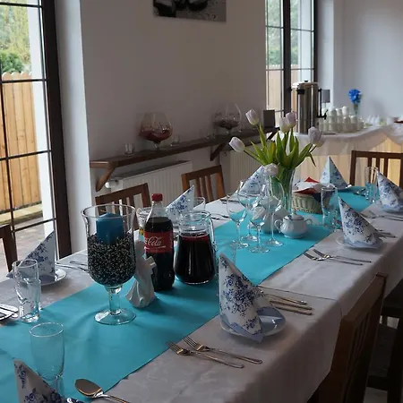 Gosciniec Nad Narwia - Airport Modlin Kikoly